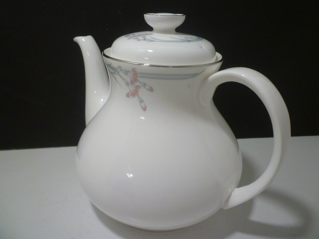 TEAPOT ROYAL DOULTON carnation. Beautiful Royal Doulton English Bone China Teapot. Etsy