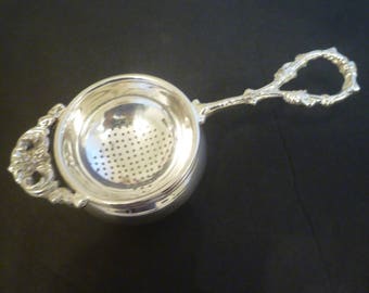 TEASTRAINER. VINTAGE STYLE Tea Strainer.Elegant English Style Silverplate Teastrainer. Tea Table Accoutrement.