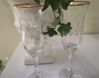 CHAMPAGNE FLUTES. Sets of 2 TOASTING Glasses. Tall and Elegant Sparkling Vintage Crystal With Elegant Gold Rims and Fluted Sides.