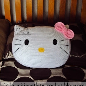 Japanese Anime Kitty Cushion - PDF Crochet Pattern - Instant Download