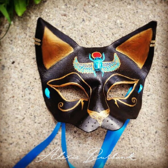 Elegant Egyptian Cat Leather Mask