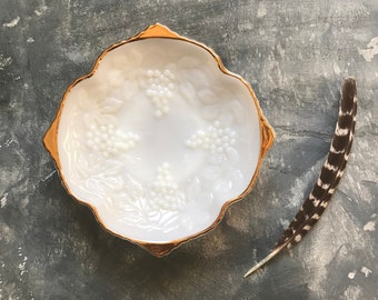 Milk Glass Footed Bowl, Vintage Anchor Hocking Milk Glass Grape and Vine Dish with 22KT Gold Trim, Cottage Chic, Farmhouse, Wedding Decor