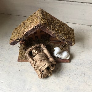 Vintage Minimalist Nativity Set, Christ's Nativity, Baby Jesus and a Lamb in the Stable, Wood Stable with Figurines, Christmas Decor