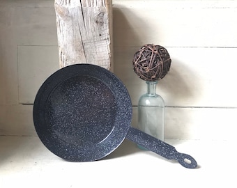 Speckled Enamel Frying Pan, Vintage Enamelware Skillet, Blue & White Enamel Pan, Farmhouse Kitchen, Country Decor