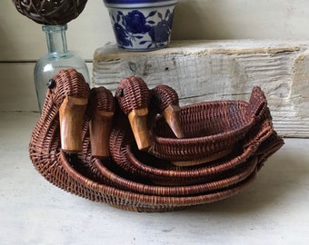 Wicker Duck Nesting Baskets, Vintage Woven Rattan Baskets, Catchall Basket Bowls Set of 4, Farmhouse Decor, Boho Chic, Duck Lover Gift