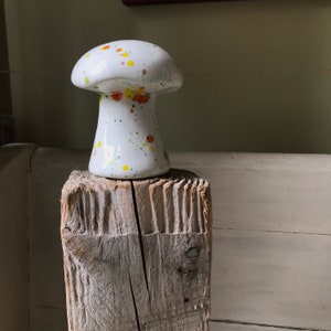 Mushroom Shaker, 1970&#39;s Vintage Speckled Ceramic Mushroom, Kitchen Decor,  Kitchen Serving