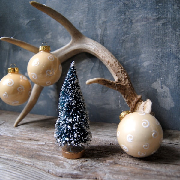Hand Painted Christmas Tree Ornaments:  Three Handpainted Frosted Glass Ball Christmas Tree Decorations