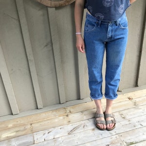 Wrangler Jeans, Vintage Wrangler Boyfriend Jeans, Mid Rise Jeans, 1990s Wrangler Blue Denim, Straight Leg Jeans, Size 30 Waist 30 Inseam