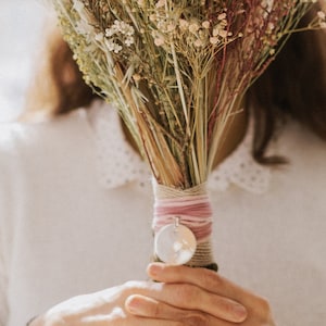 Blumenstrauß großer Anhänger / personalisiert / Seidenstrang / Sterlingsilber. Bild 1