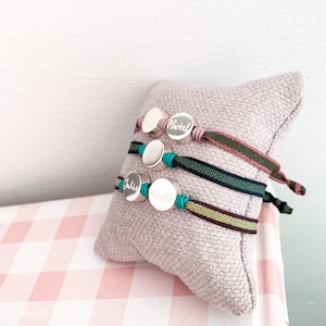 Personalisiertes Armband aus Sterling Silber / BORN HAPPY / Geschenk für Mama.