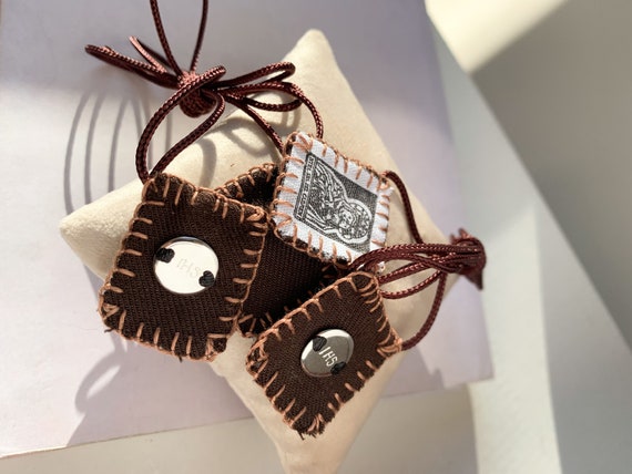 Brown handmade Scapular/Our Lady of Mount Carmel/wool/personalized/Teresa