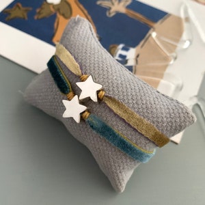 Bracelet with Sterling silver star and stretch velvet ribbon/STELLA.