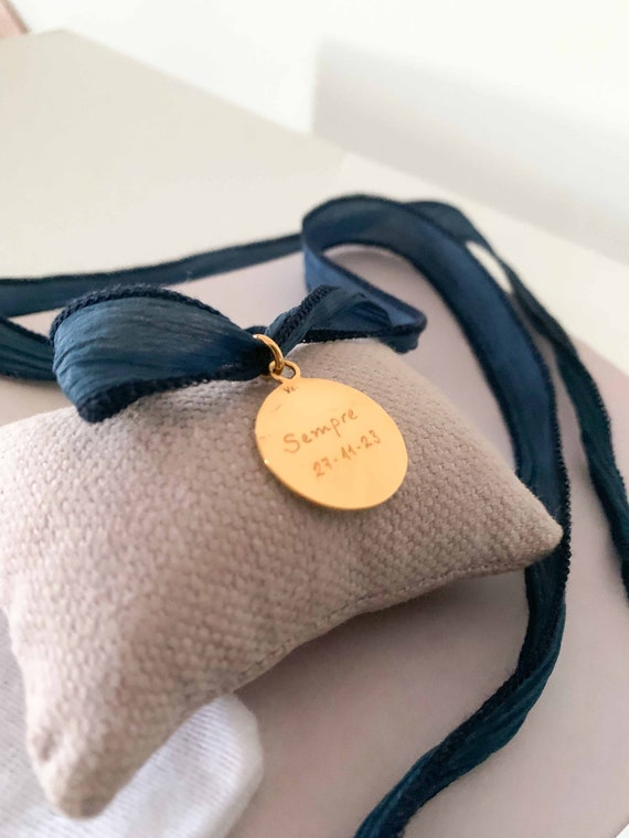 Bouquet charm/personalized /Gold plated Sterling silver/hand-dyed silk ribbon.
