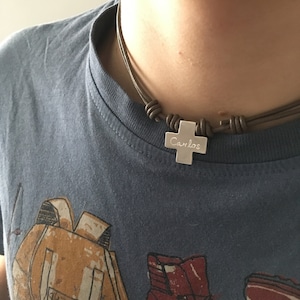 Regalo Confirmación/ Collar Cruz de Plata/ cuero/hombre/chico. imagen 9