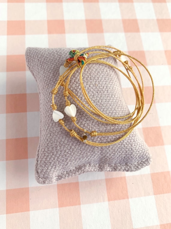 Heart friendship bracelet/ mother-of-pearl/semiprecious stone/ dainty/ANGELICA.