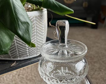 Vintage Iers geslepen kristallen jampot met deksel en lepelsleuf (eind jaren 70)