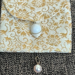 Japanese Pearl with Gold Loop for Necklace