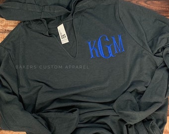 Lightweight hooded pullover with monogram | Lightweight hooded shirt pullover