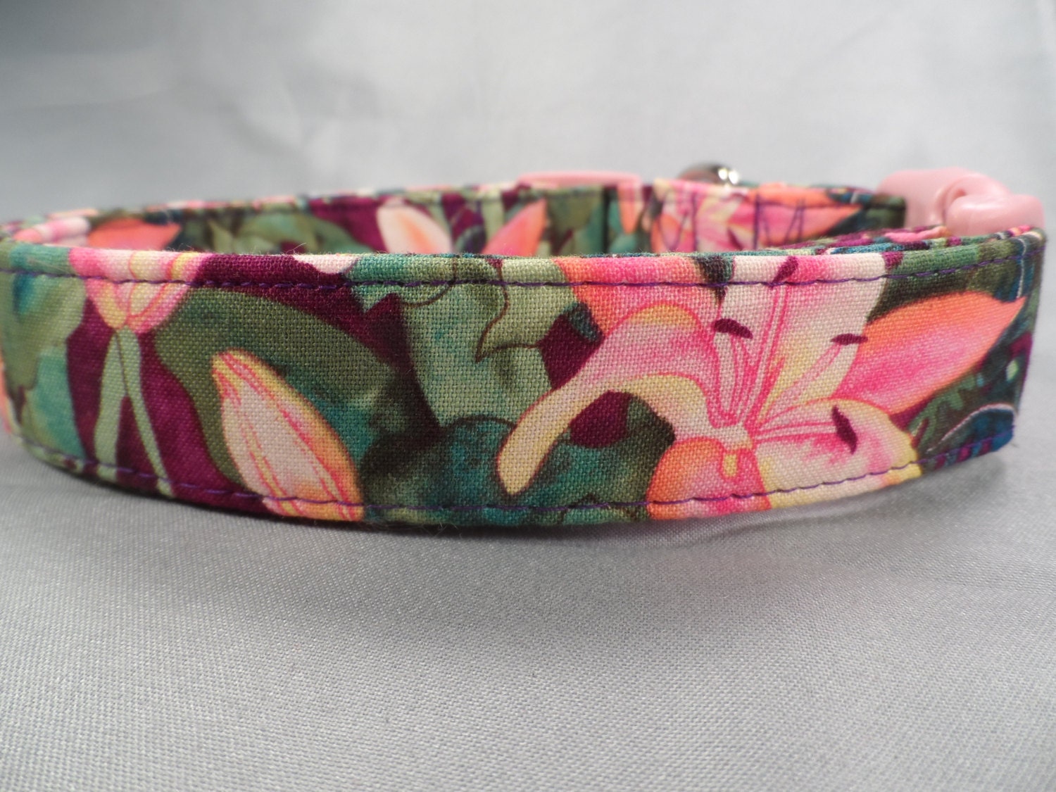 Lily dog collar sales
