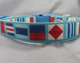 Collier pour chien nautique drapeaux sur chien Light Blue Beach