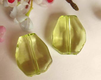 set of 2 green plastic beads