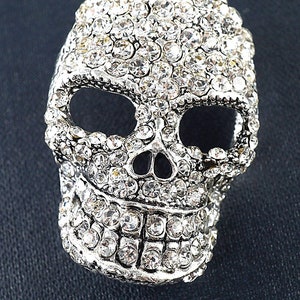 Large Crystal Skull Brooch,  Vintage Jewelry, Rhinestones Skull Pin, Silver Skull Brooch, Punk Halloween Gift