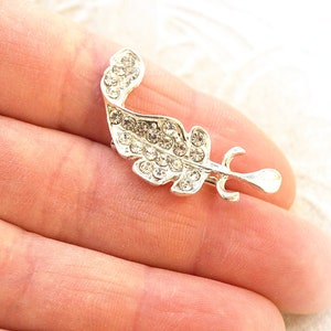 Zierliche Feder Brosche, kleine Silber Brosche, kleine Strass Brosche, Engel Hochzeitsbrosche, Feder Hut Pin, Vintage Brosche