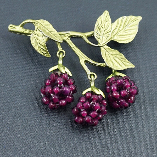 Exquisite Blackberries Brooch, Dangling Beaded Berries Metallic Green Plant Pin Vintage Brooch Pin Botanical Jewelry Nature Inspired Jewelry