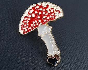 Red Mushroom brooch, Amanita muscaria Pin, Gold Woodland Pin, Magic Mushroom Fairy Land Brooch, Vintage Jewelry
