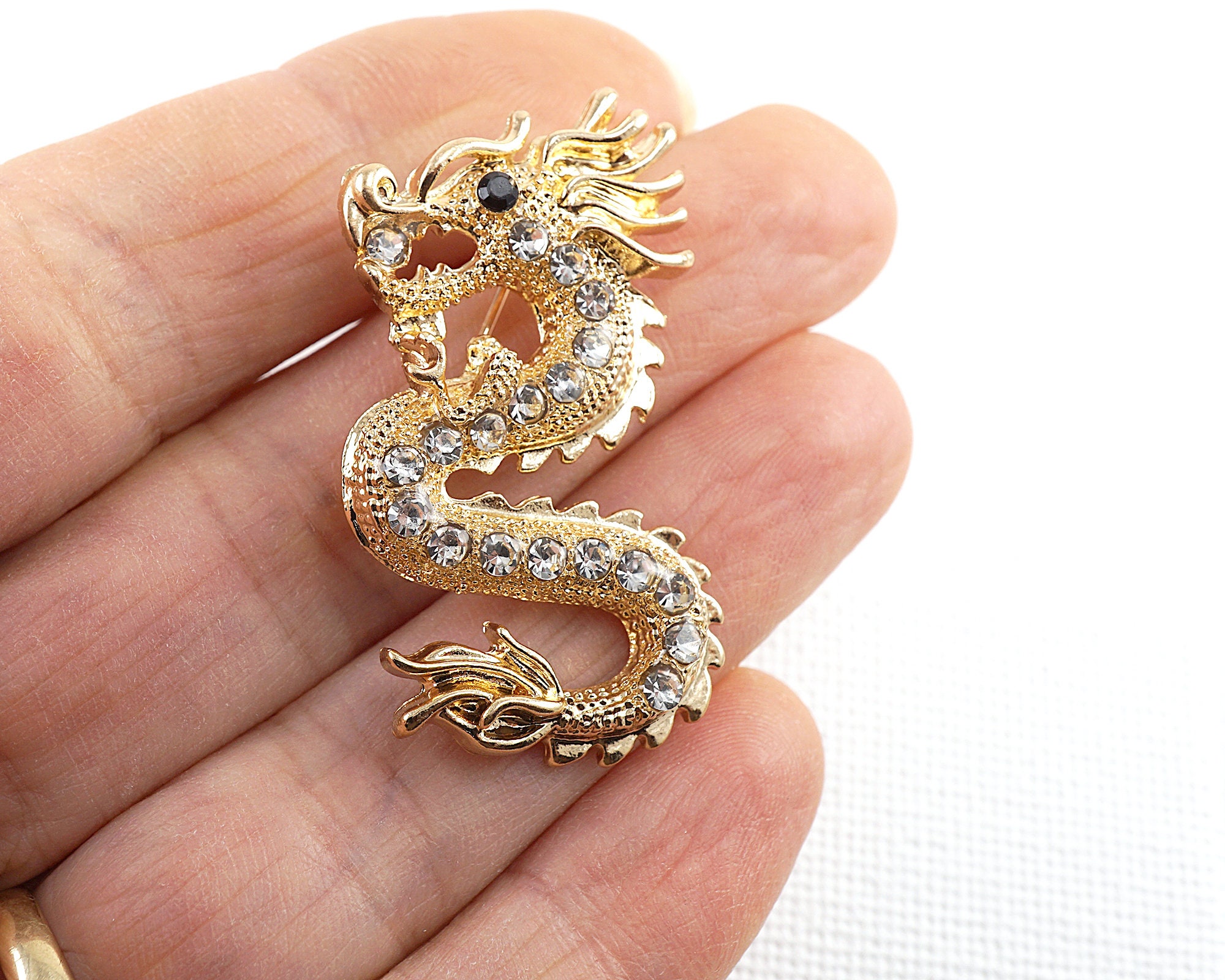 Chinese dragon brooch deals