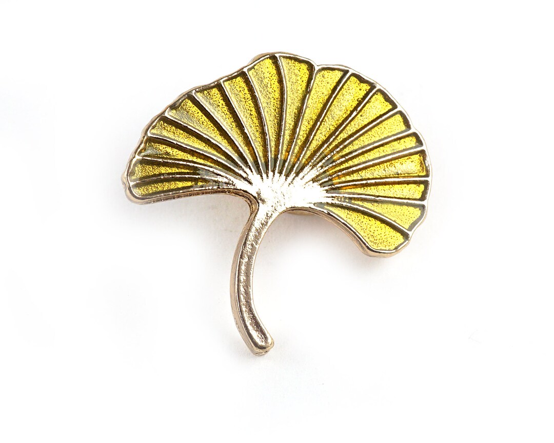 ON VACATION Minimalist Small Ginkgo Leaf Pin, Gold Botanical Tie Tack ...