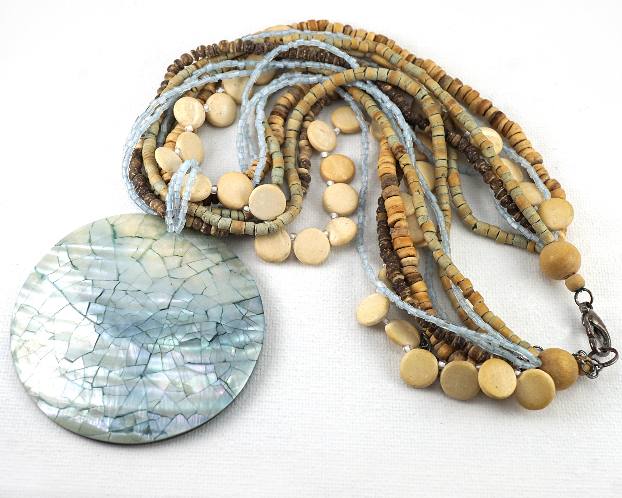 ON VACATION Vintage Jewelry 70s Statement Necklace Multi