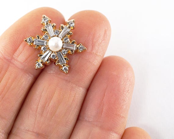 Tiny Gold Snowflake Pin, Small Star Pin Brooch, C… - image 2