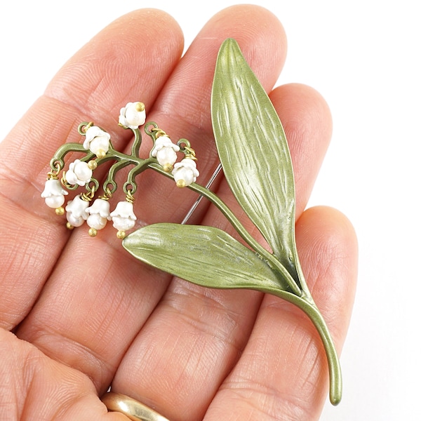 ON VACATION Exquisite Lily of the Valley Flower Brooch, White Dangle Bell Flower Pin, Tiny Wire wrapped Pearls, Vintage Jewelry