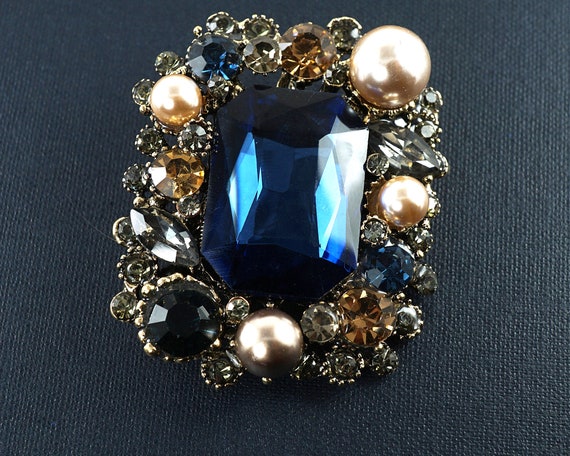 Big brooch cheap