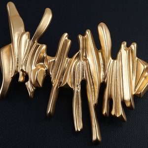 ON VACATION Matte Gold Pin, Vintage 60s Mod Brooch, Unique Geometric Brooch Pin