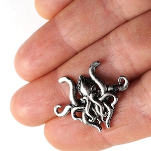 Metal Kraken Octopus Pin Brooch, Marine Shirt Brooch Lapel Pin, Cthulhu Tentacles Tie Tack Pin for Men