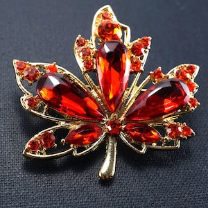 ON VACATION Gold Maple Leaf Brooch, Pink Orange Crystal Pin, Fall Autumn Leaf Color, Nature Botanical, Vintage Jewelry