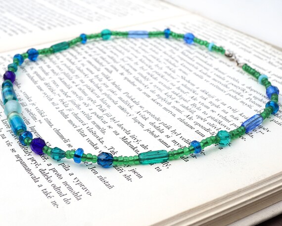 ON VACATION Blue and Green Mixed Glass beaded Nec… - image 3