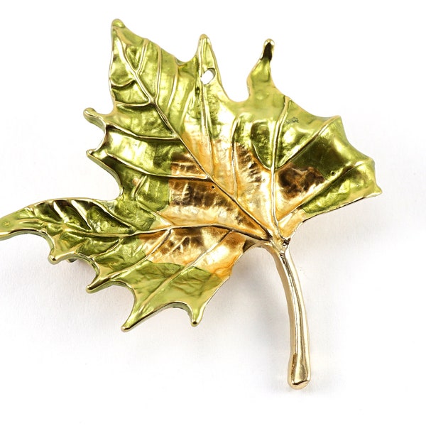 ON VACATION Green Leaf Brooch, Enamel Gold Green Plant Pin, Vintage Brooch Pin Botanical Nature Inspired Jewelry