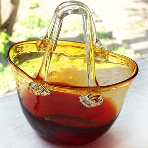 ON VACATION Artisan Hand Blown Glass Vase Purse Glass Basket with Handle Blood Red vase in shape of bag Small glass Handbag image 3