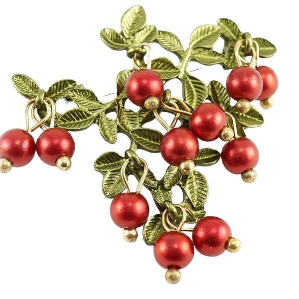 Exquisite Red Fruit Berries Brooch, Metallic Green Plant Pin, Vintage Brooch Pin Botanical Dangle Cranberry Nature Inspired Jewelry