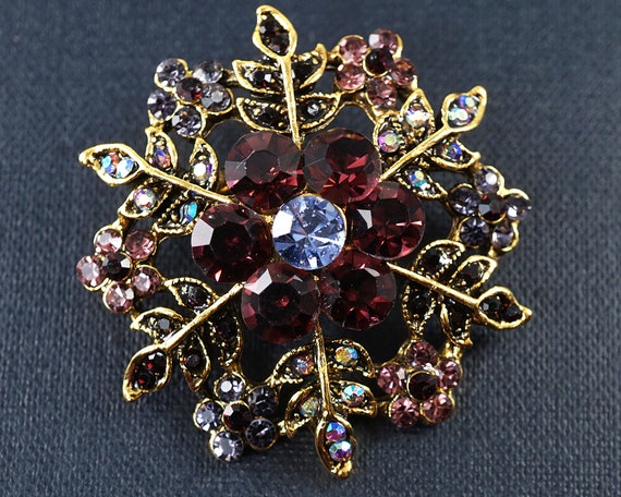 ON VACATION Exquisite Christmas Snowflake Brooch,… - image 4