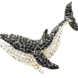 絶妙な黒と白のクジラのブローチピン、背面にラインストーンのブローチペンダントループ、ヴィンテージマリンオーシャンアクアリウム