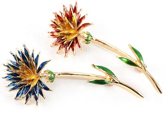 EN VACANCES Broche fleur rouge ou bleue, broche en or antique, bijoux fleurs en émail, broche de mariage vintage