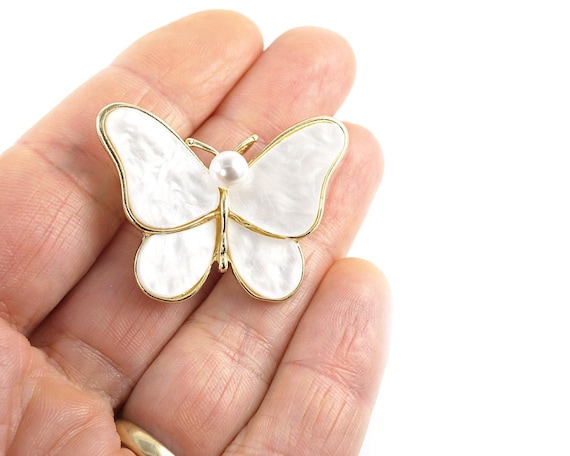 VINTAGE PEARL PIN SMALL WHITE VINTAGE PEARL PIN SMALL WHITE
