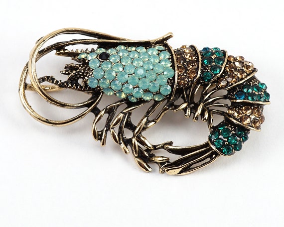 ON VACATION ラインストーンシュリンプブローチ、エメラルドミント  