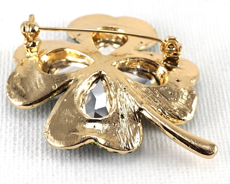 JNAWA 6pcs St. Patrick's Day Clover Enamel Brooch Metal Pin Badge Brooch Green Irish Lucky Clover Leaf Brooch Party Favor For Women Girls - Foto 2