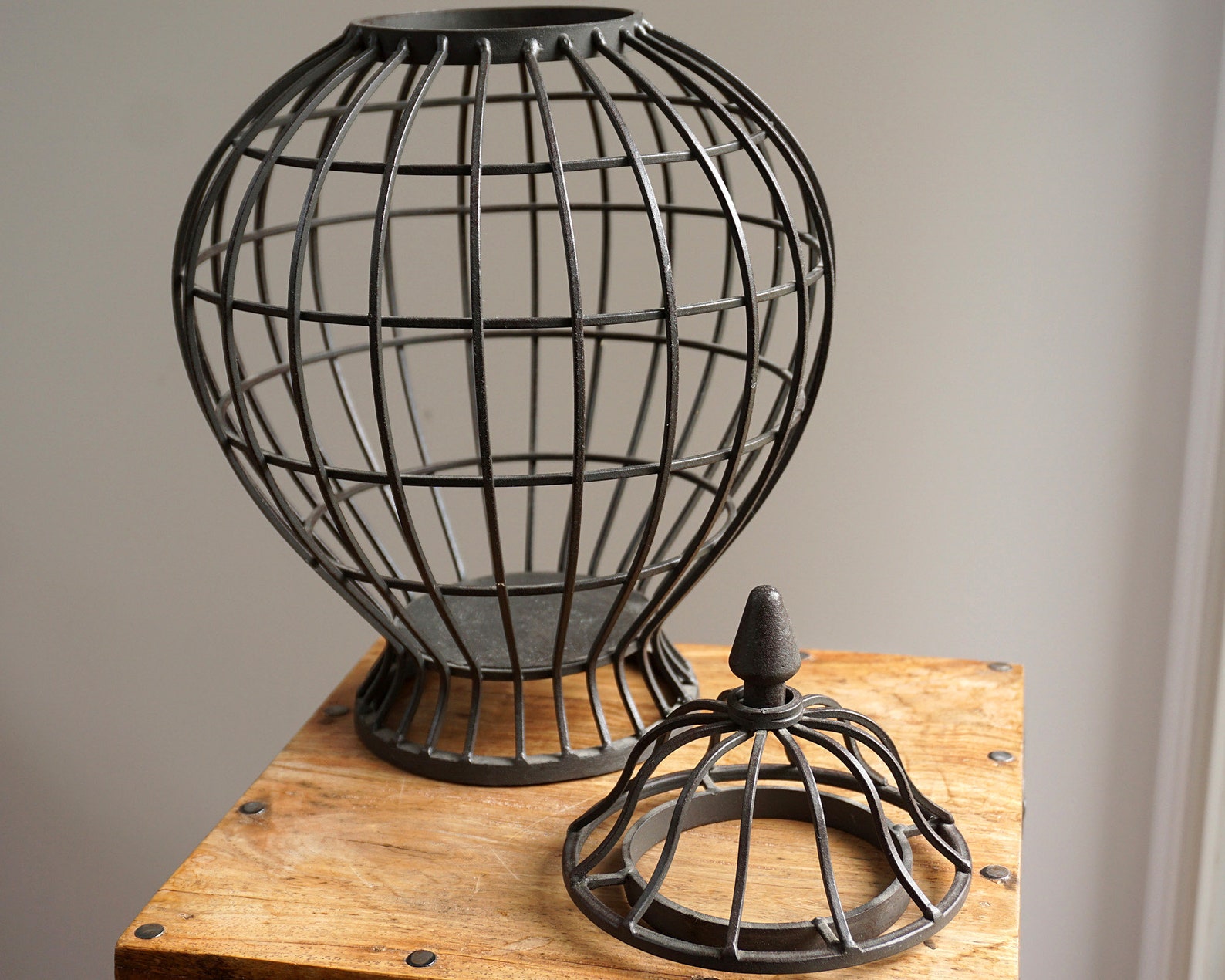 Black Cast Iron Cage Rustic Vintage Bird Cage With Lid Metal Dome ...