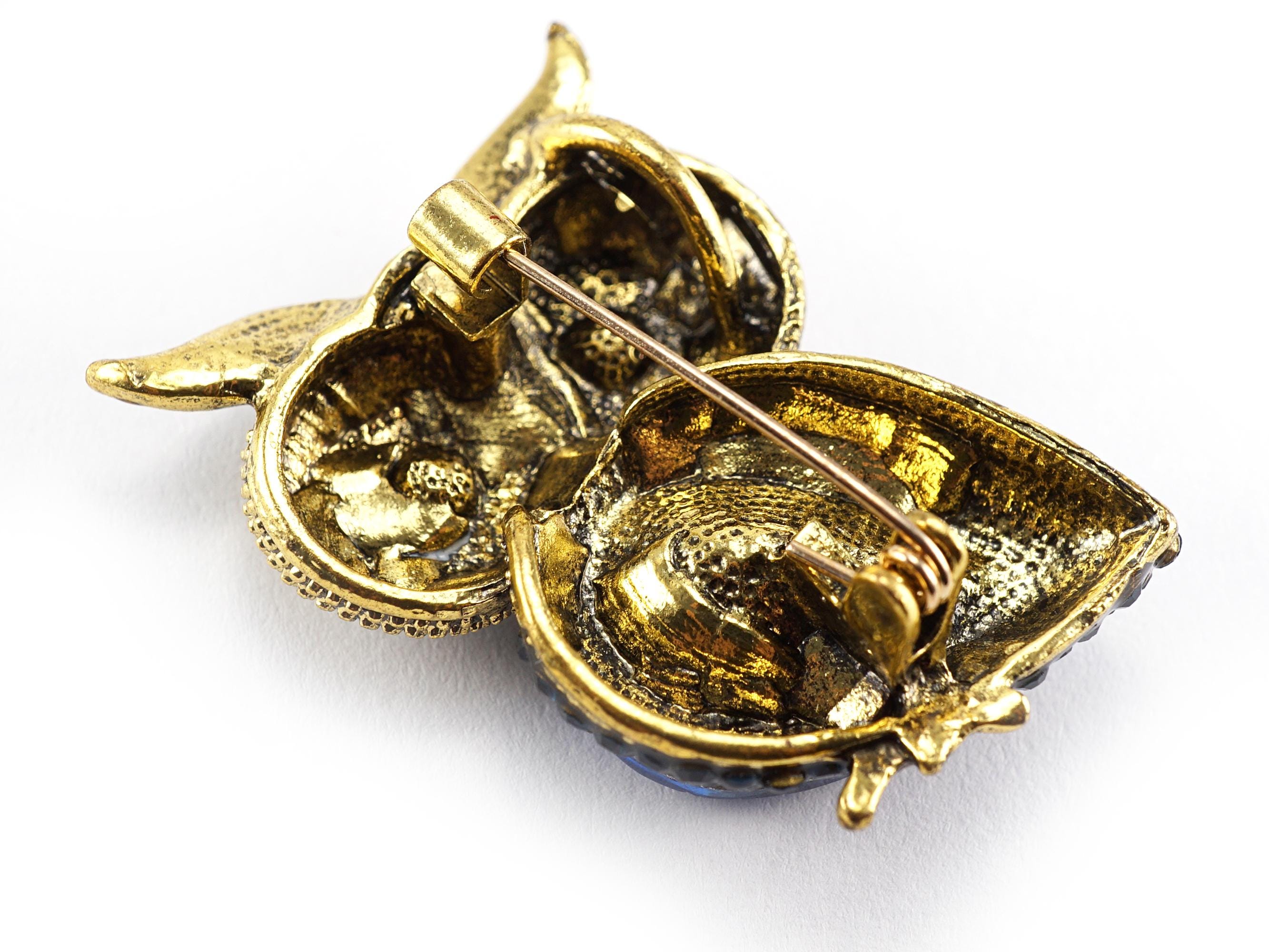 Broche Fantaisie Hibou Doré Avec Oxydes Verre Bleu-vert - Réf. W1290, 15 Grammes, Occasion